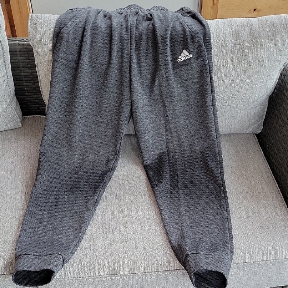 Adidas Gray Sweatpants Elastic Waistband Fleece Material